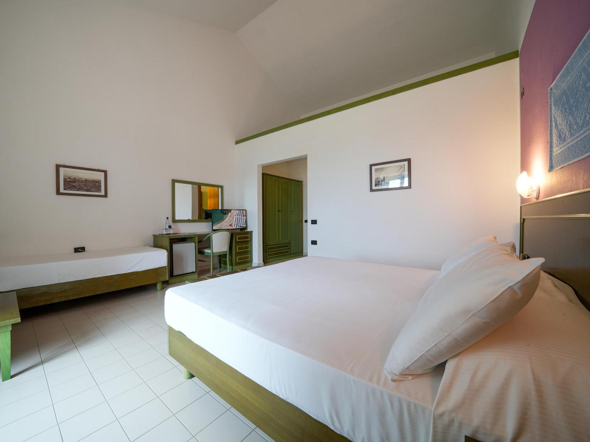 Le Tonnare Di Stintino - Beach Resort Buitenkant foto
