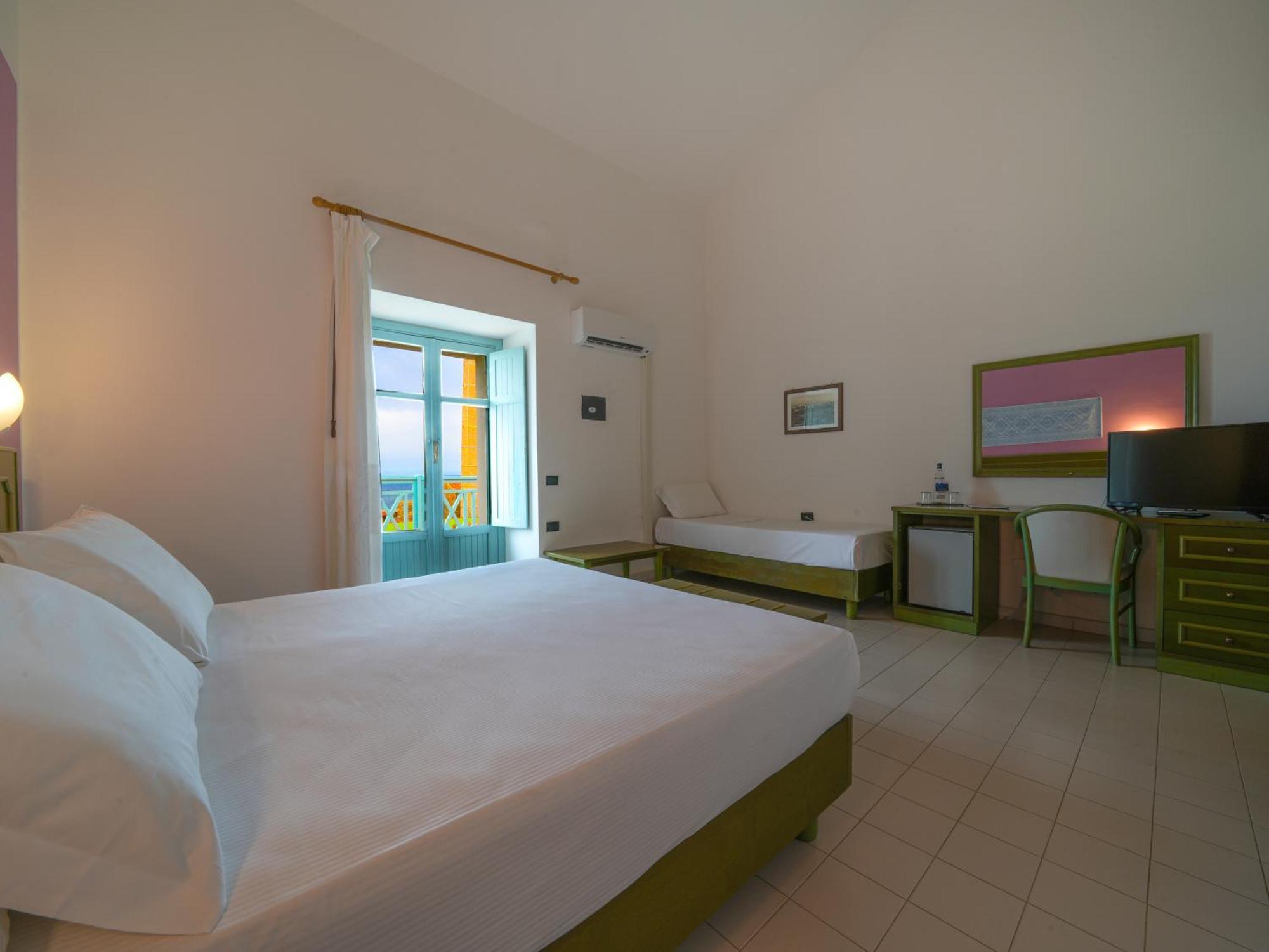 Le Tonnare Di Stintino - Beach Resort Buitenkant foto