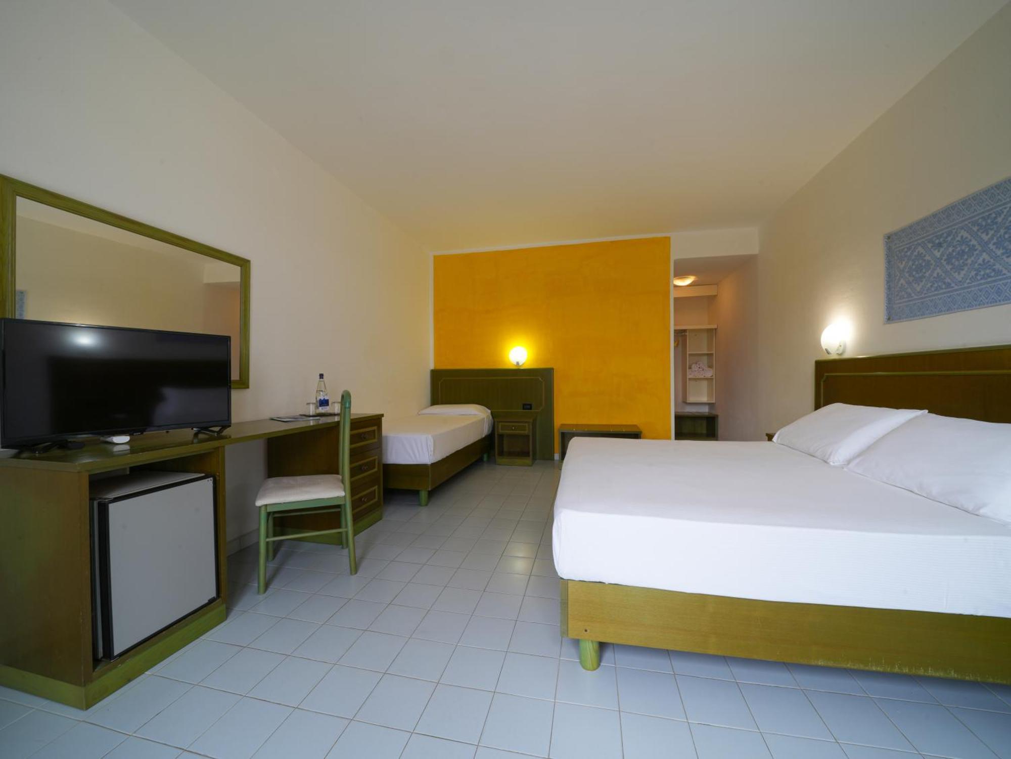 Le Tonnare Di Stintino - Beach Resort Buitenkant foto