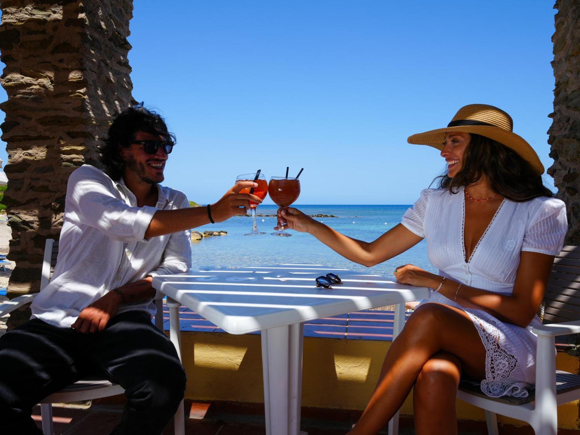Le Tonnare Di Stintino - Beach Resort Buitenkant foto
