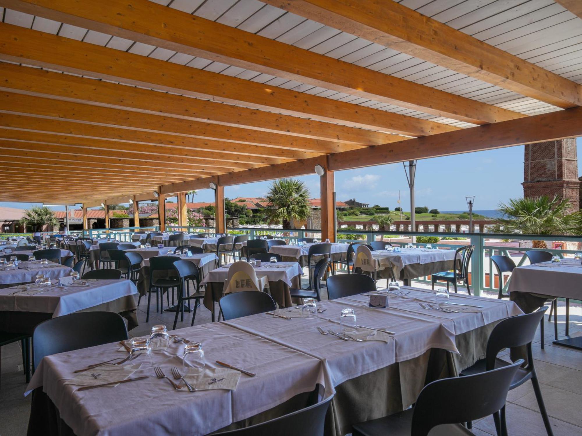 Le Tonnare Di Stintino - Beach Resort Buitenkant foto